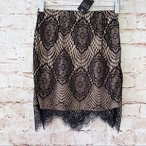 Latiste lace body con skirt